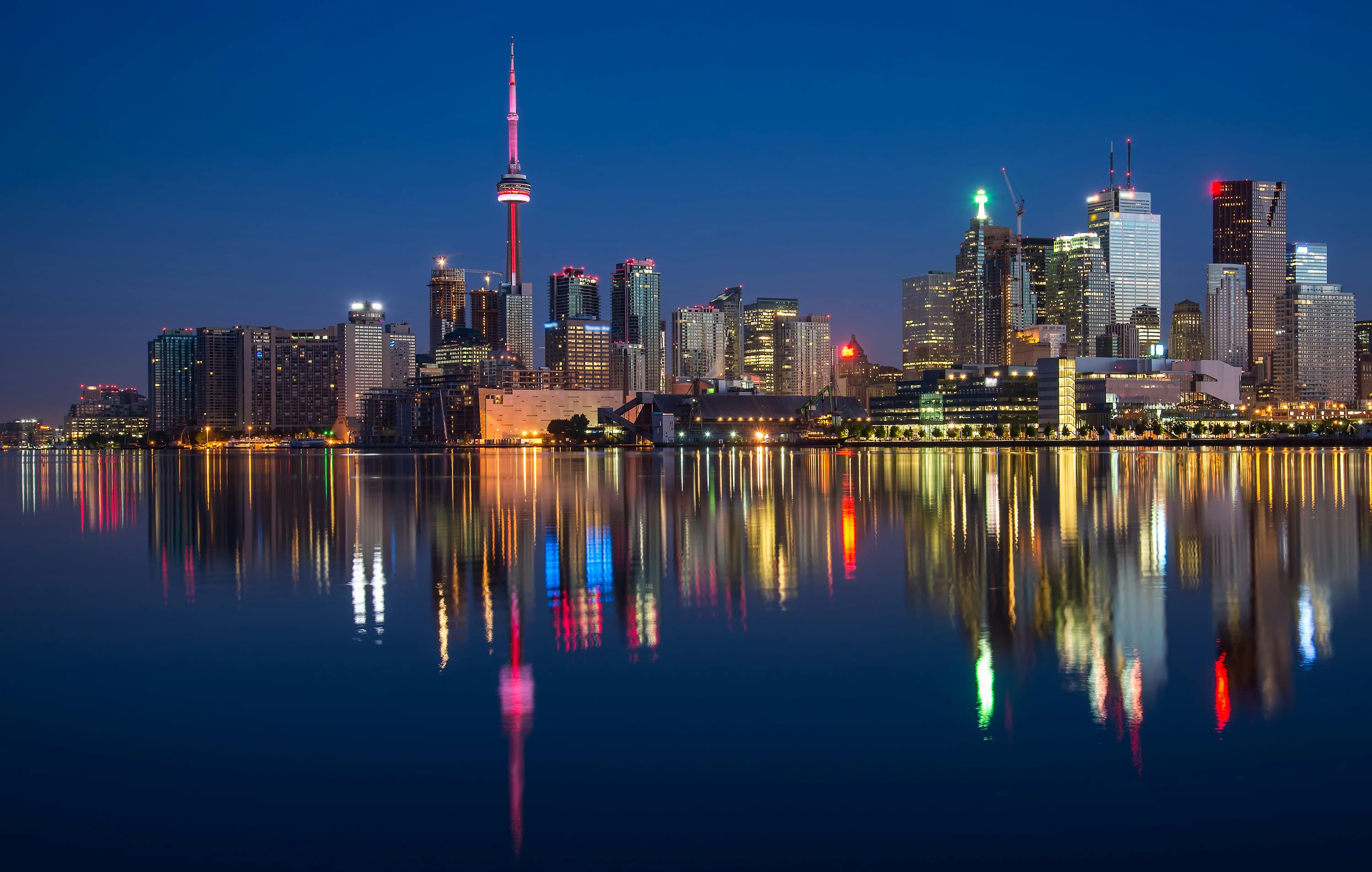 Best Projector in Toronto | Boss S7 Projector 7000 Lumens 4K 3D
